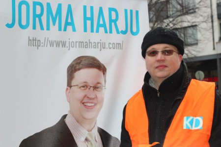 Roll-Up pysyi kiinni nippusiteillä